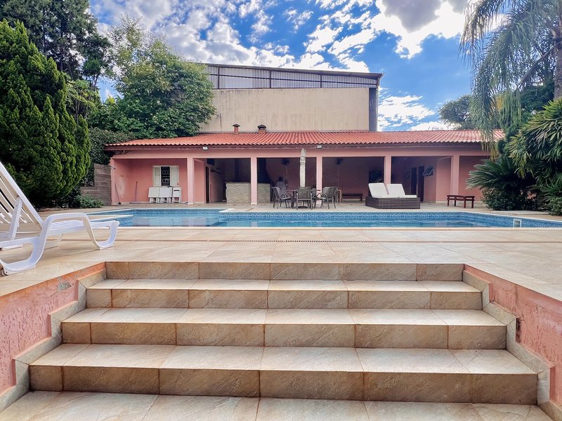 LINDA CASA / CHÁCARA COM TODAS AS COMODIDADES DA CIDADE Rua Abrahão Pinsky Sorocaba - 
