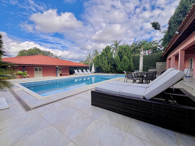 LINDA CASA / CHÁCARA COM TODAS AS COMODIDADES DA CIDADE Rua Abrahão Pinsky Sorocaba - 