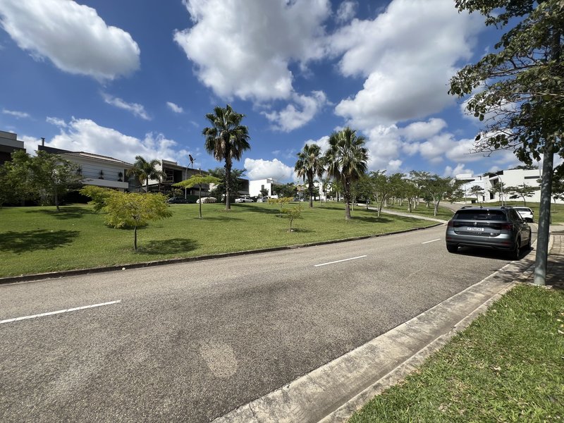Terreno no Condomínio Alphaville Nova Esplanada – Exclusividade e Qualidade de Vida Alameda Nova Zelândia Votorantim - LINDA PRAÇA EM FRENTE AO LOTE