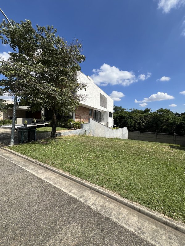 Terreno no Condomínio Alphaville Nova Esplanada – Exclusividade e Qualidade de Vida Alameda Nova Zelândia Votorantim - TERRENO EM CURVA COM 13m DE TESTADA