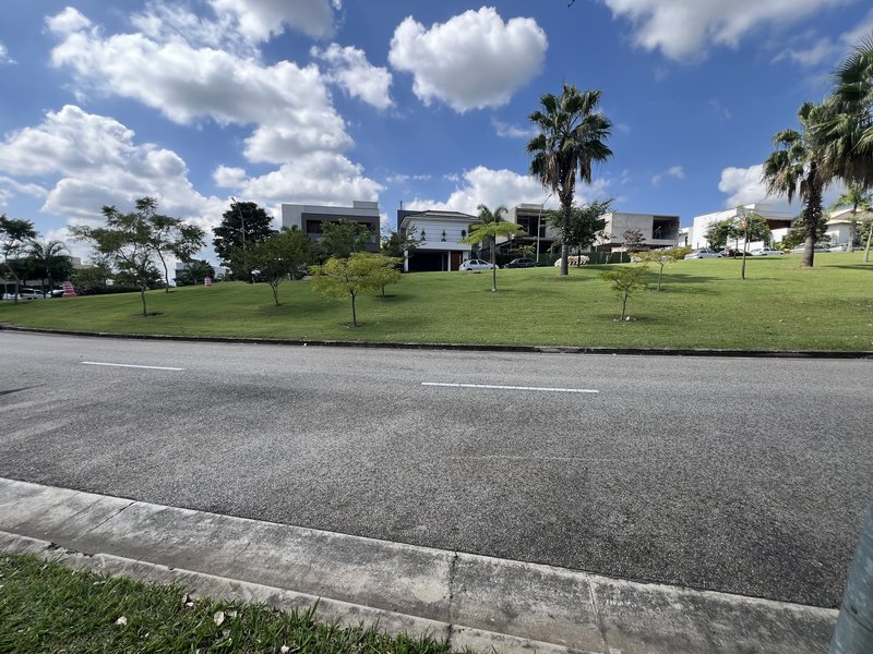 Terreno no Condomínio Alphaville Nova Esplanada – Exclusividade e Qualidade de Vida Alameda Nova Zelândia Votorantim - ÁREA VERDE DA PRAÇA