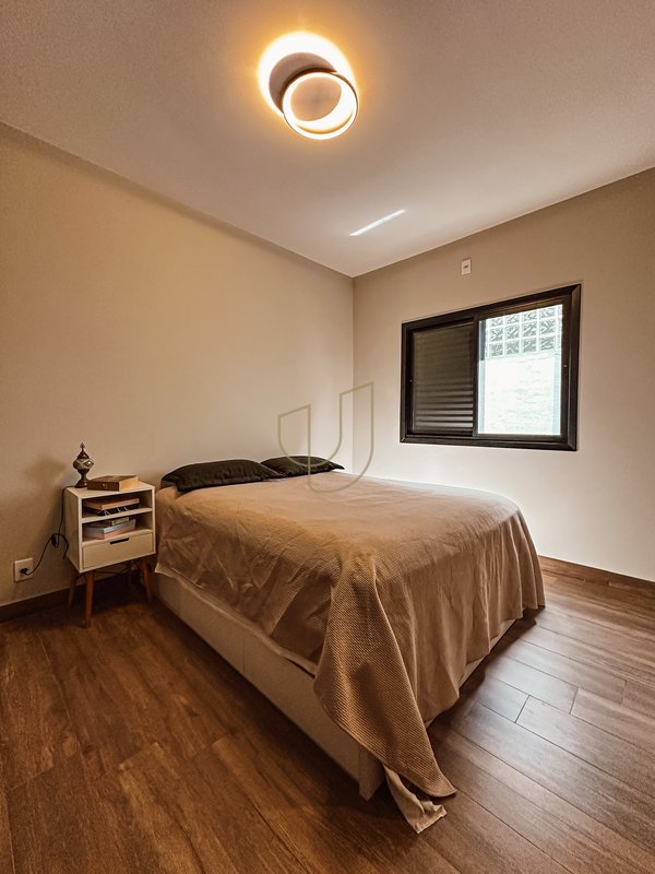 Casa Térrea com 3 Suítes no Condomínio Jardim das Colinas  São José dos Campos - 