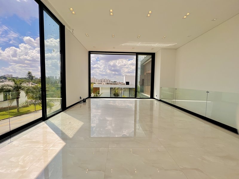 CASA DE ESQUINA EM ALPHAVILLE NOVA ESPLANADA C/400m² DE ÁREA CONSTRUÍDA E 5 SUÍTES Alameda Nova Zelândia Votorantim - 