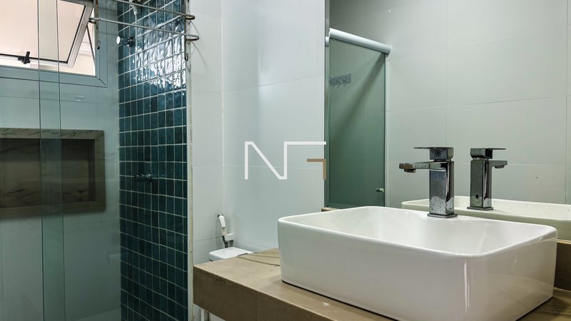 Apartamento Frente Mar com 3 Quartos e Vista Deslumbrante para o Mar Av. Est. José Júlio de Souza Vila Velha - 