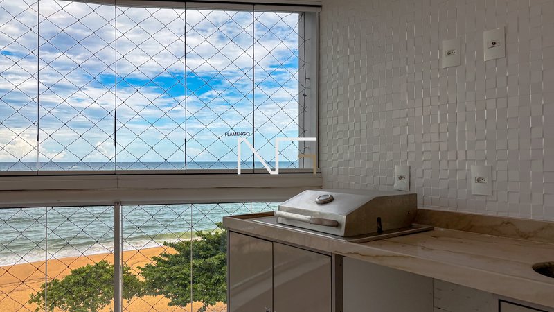Apartamento Frente Mar com 3 Quartos e Vista Deslumbrante para o Mar Av. Est. José Júlio de Souza Vila Velha - 