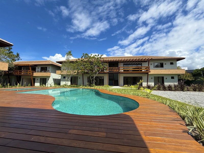 Apartamento próximo da praia pitinga / 2 dormitórios/ semi mobilado Rua pitinga  Porto Seguro - 