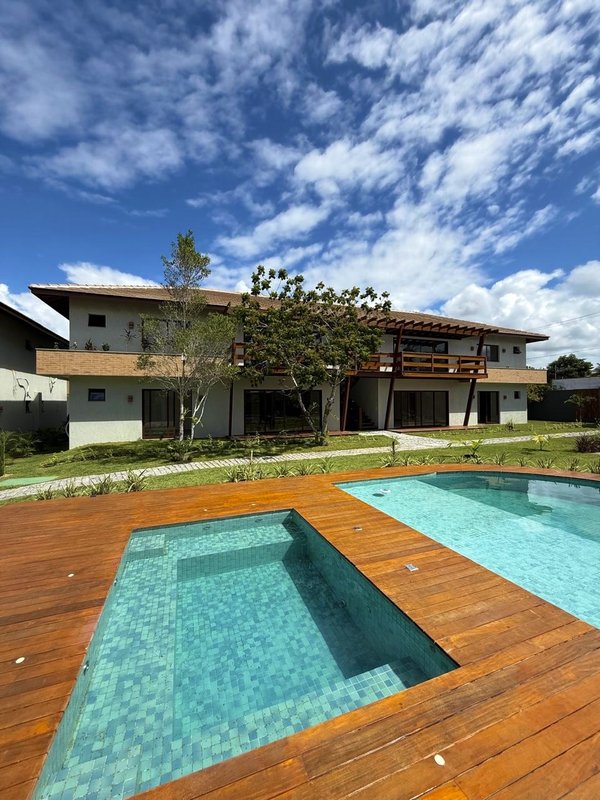 Apartamento próximo da praia pitinga / 2 dormitórios/ semi mobilado Rua pitinga  Porto Seguro - 