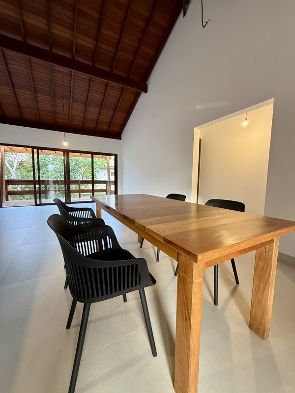 Apartamento próximo da praia pitinga / 2 dormitórios/ semi mobilado Rua pitinga  Porto Seguro - 