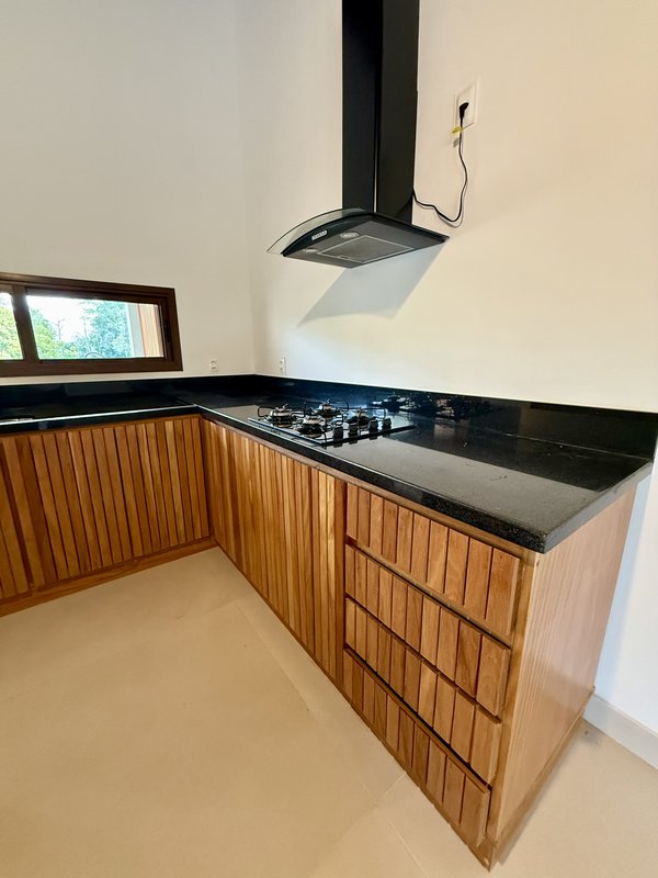 Apartamento próximo da praia pitinga / 2 dormitórios/ semi mobilado Rua pitinga  Porto Seguro - 