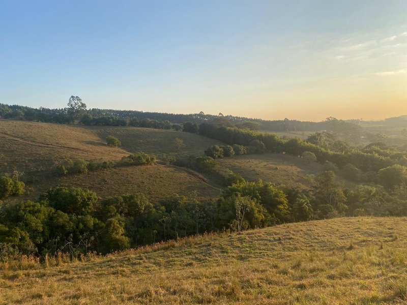SÍTIO COM 11.5 HECTARES EM JACAREÍ, S.P - Jacareí - 