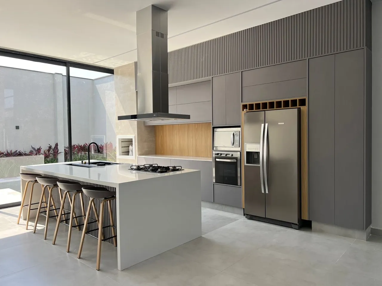 Casa com 3 dormit&oacute;rios,322 m&sup2; - condom&iacute;nio Alphaville Castello - It&uacute; - SP Rodovia Waldomiro Corrêa de Camargo Itu - 