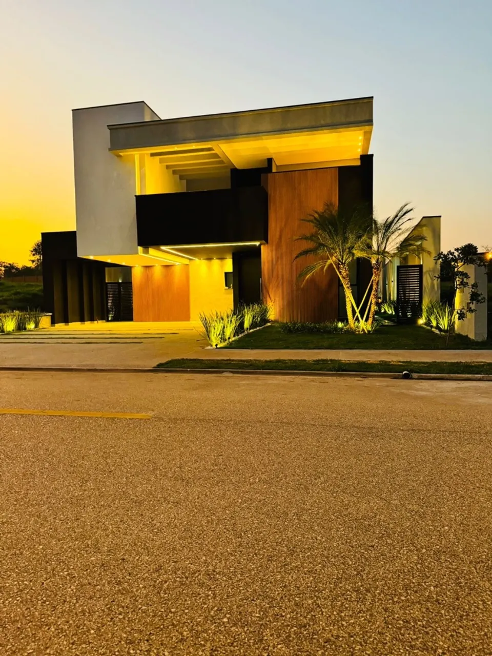 Casa com 3 dormit&oacute;rios,322 m&sup2; - condom&iacute;nio Alphaville Castello - It&uacute; - SP Rodovia Waldomiro Corrêa de Camargo Itu - 