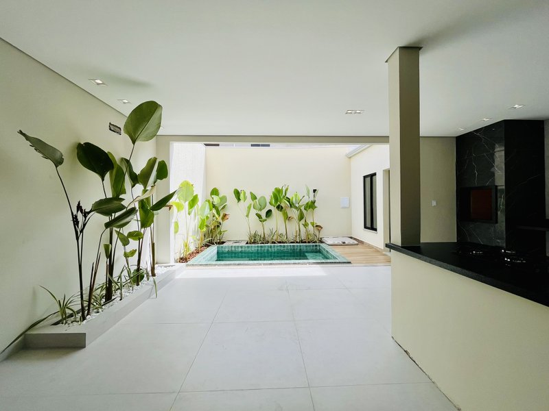 Sobrado Pronto com 3 Suítes no Residencial Parintins – Sofisticação e Conforto Avenida Engenheiro Anysio da Rocha Compasso Porto Velho - 