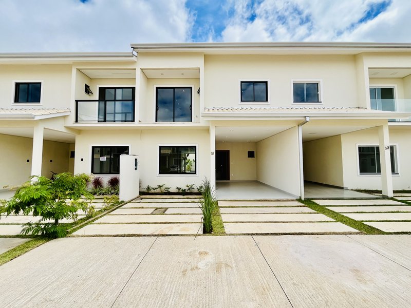 Sobrado Pronto com 3 Suítes no Residencial Parintins – Sofisticação e Conforto Avenida Engenheiro Anysio da Rocha Compasso Porto Velho - 