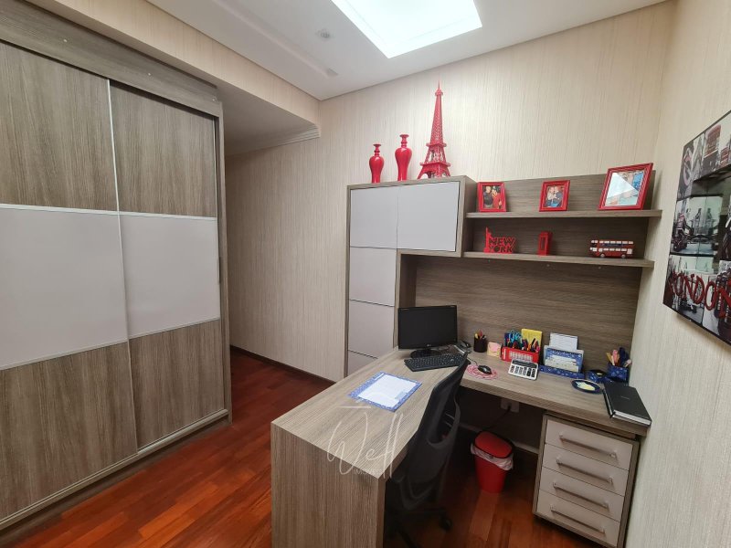 Sobrado na Vila Assunção em Santo André 298m2 - 03 suítes - 06 vagas - Santo André - 