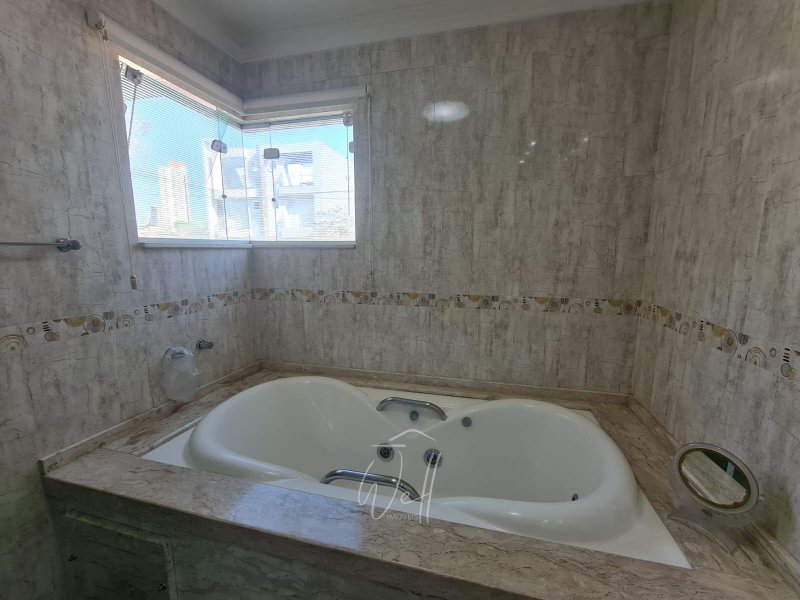 Sobrado na Vila Assunção em Santo André 298m2 - 03 suítes - 06 vagas - Santo André - 