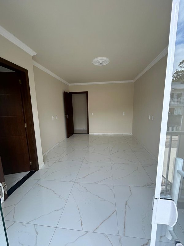 Sobrado Geminado com 2 suítes - Bairro Cedro Alto - Brusque - 