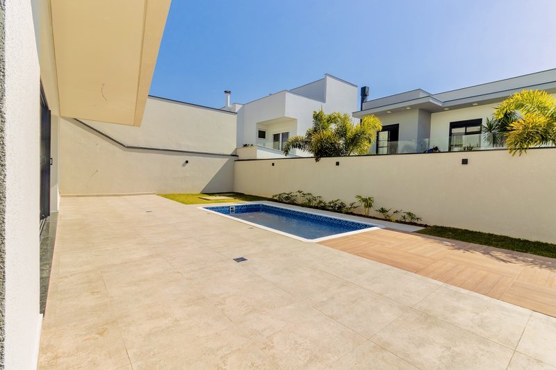 CASA TÉRREA EM ALPHAVILLE NOVA ESPLANADA NA MELHOR LOCALIZAÇÃO DO CONDOMÍNIO Alameda Grécia Sorocaba - 