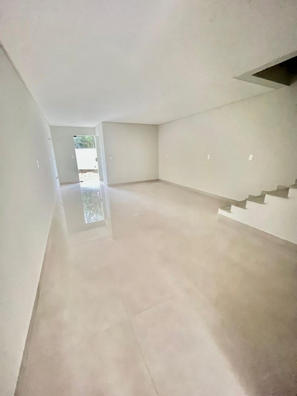 CASA SOBRADO NO POÇO FUNDO Poço fundo Brusque - 