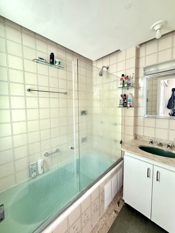 Apartamento com vista livre na Barra da Tijuca - Rio de Janeiro - 