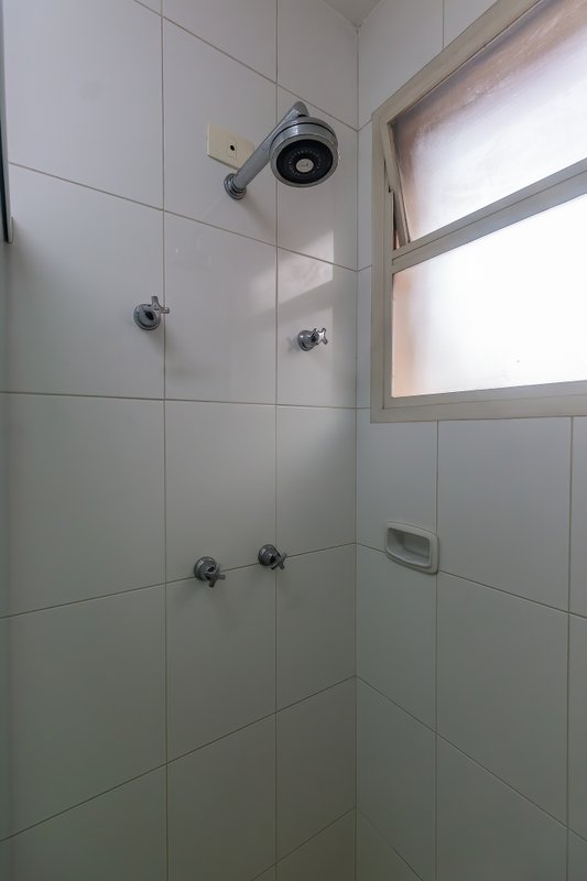 ALUGA-SE LINDO APT 160M2 ITAIM MARAVILHOSO!!! Rua Pedroso Alvarenga São Paulo - 