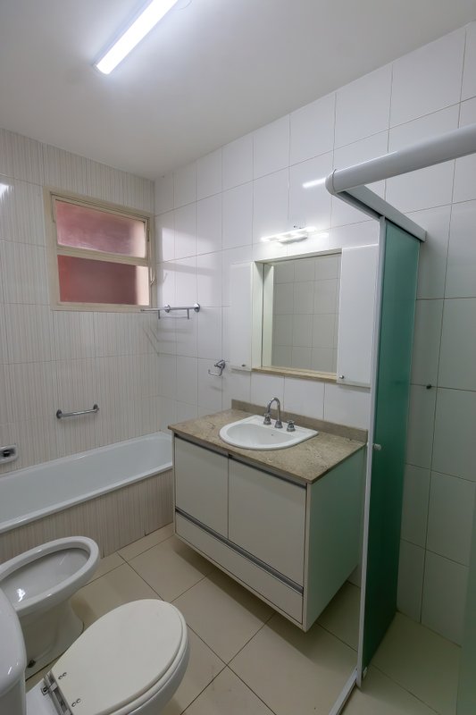 ALUGA-SE LINDO APT 160M2 ITAIM MARAVILHOSO!!! Rua Pedroso Alvarenga São Paulo - 
