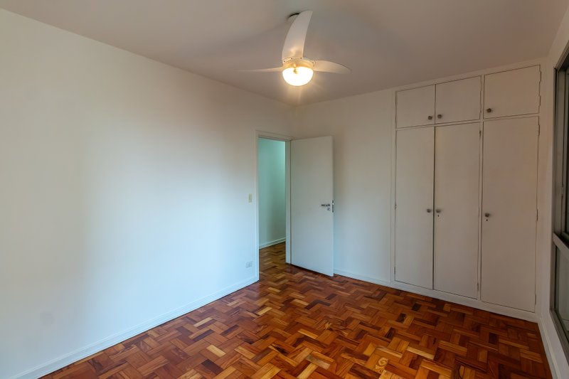 ALUGA-SE LINDO APT 160M2 ITAIM MARAVILHOSO!!! Rua Pedroso Alvarenga São Paulo - 
