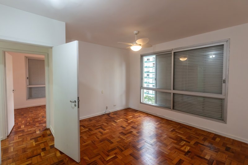 ALUGA-SE LINDO APT 160M2 ITAIM MARAVILHOSO!!! Rua Pedroso Alvarenga São Paulo - 