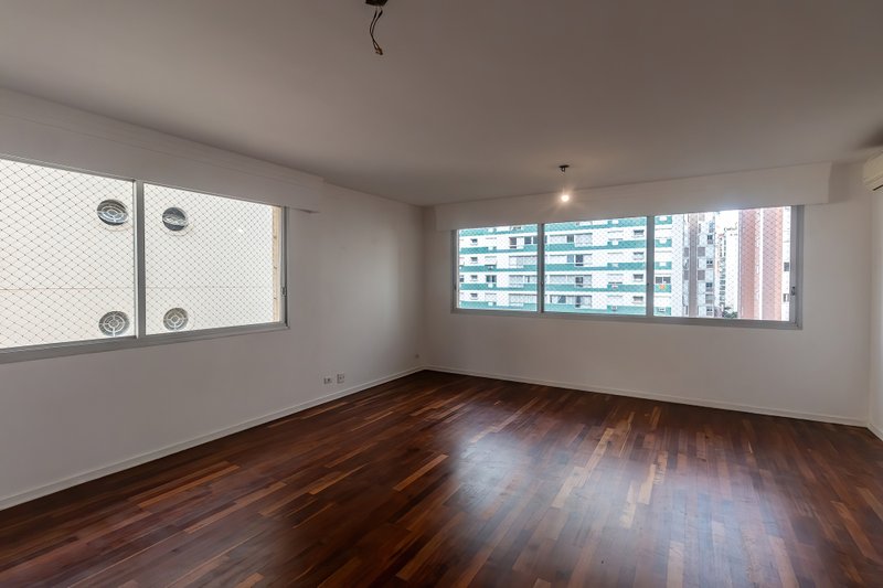 ALUGA-SE LINDO APT 160M2 ITAIM MARAVILHOSO!!! Rua Pedroso Alvarenga São Paulo - 
