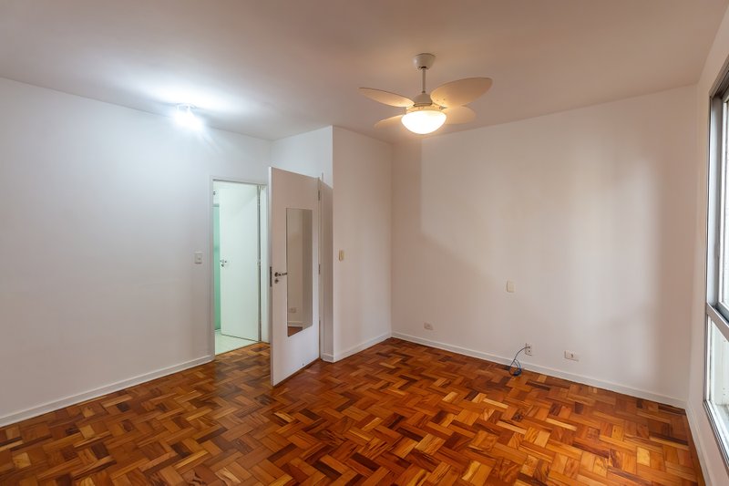 ALUGA-SE LINDO APT 160M2 ITAIM MARAVILHOSO!!! Rua Pedroso Alvarenga São Paulo - 