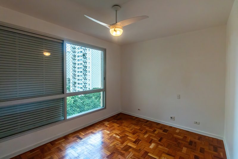 ALUGA-SE LINDO APT 160M2 ITAIM MARAVILHOSO!!! Rua Pedroso Alvarenga São Paulo - 