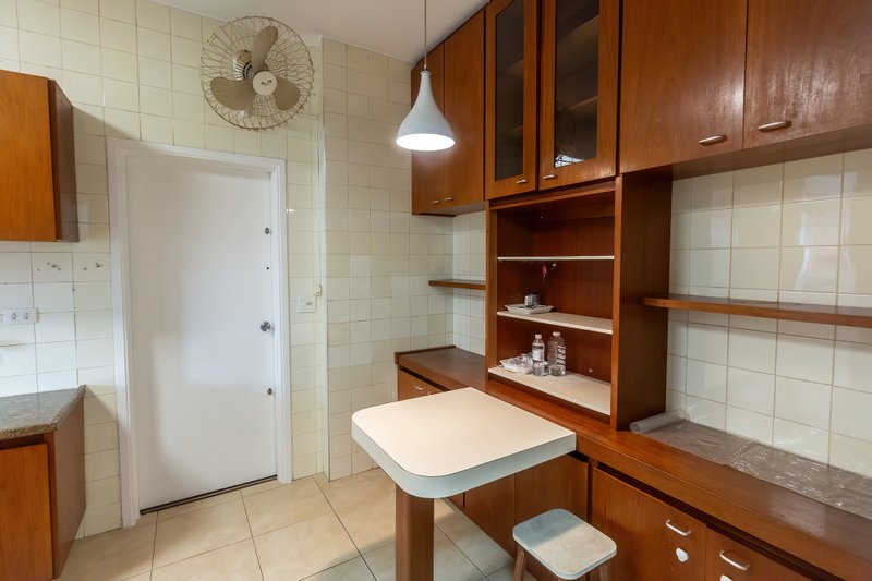 ALUGA-SE LINDO APT 160M2 ITAIM MARAVILHOSO!!! Rua Pedroso Alvarenga São Paulo - 