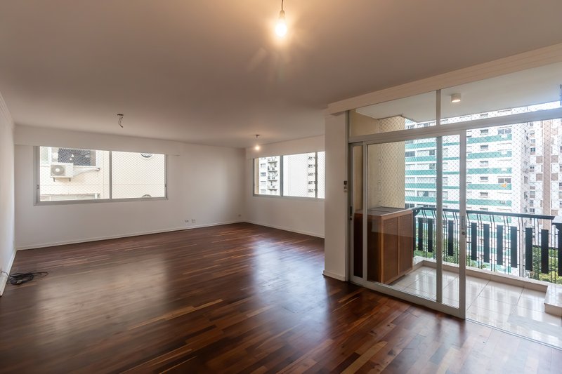 ALUGA-SE LINDO APT 160M2 ITAIM MARAVILHOSO!!! Rua Pedroso Alvarenga São Paulo - 