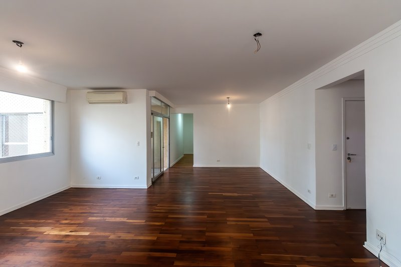 ALUGA-SE LINDO APT 160M2 ITAIM MARAVILHOSO!!! Rua Pedroso Alvarenga São Paulo - 