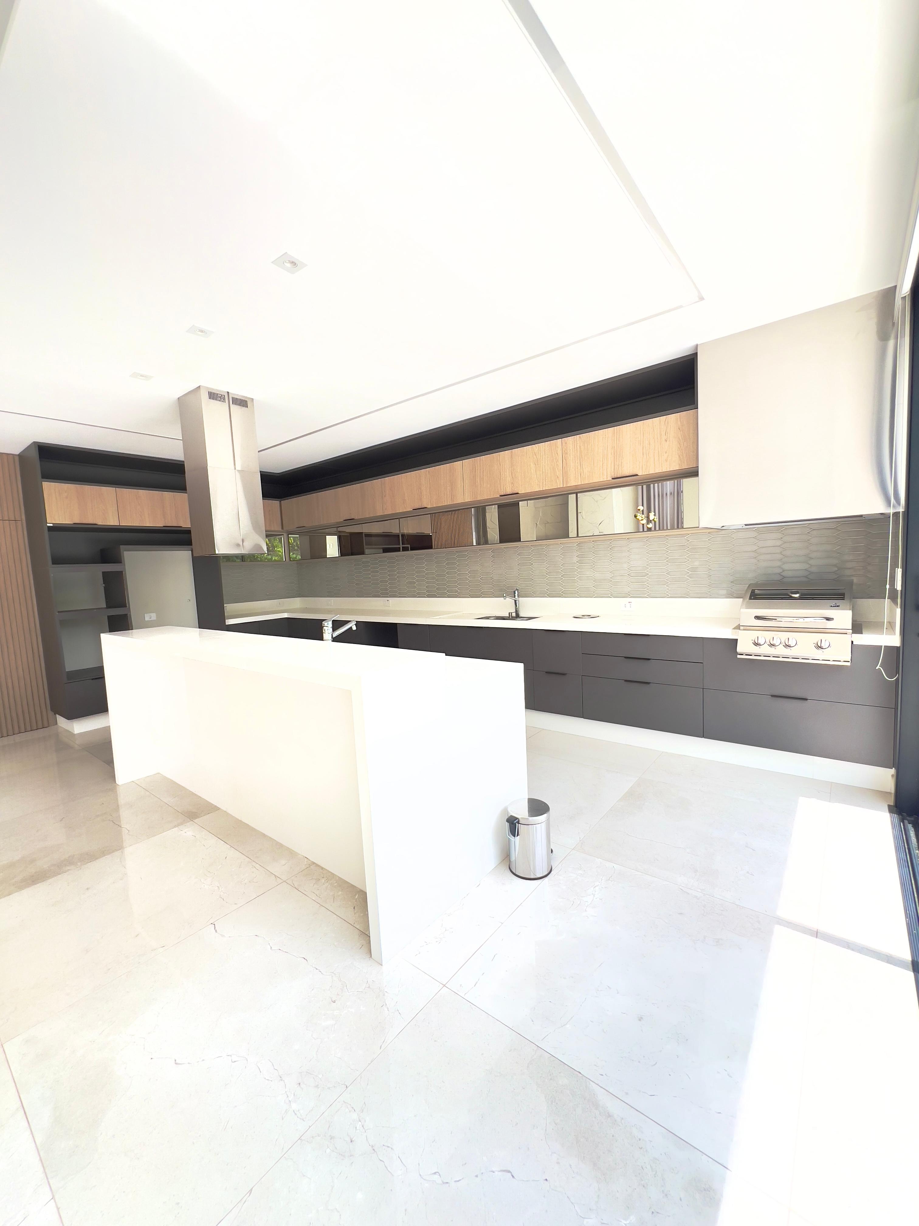 Casa com 3 dormit&oacute;rios &agrave; venda, 290 m&sup2; - Alphaville Nova Esplanada IV - Votorantim - SP Alameda Nova Zelândia Votorantim - 