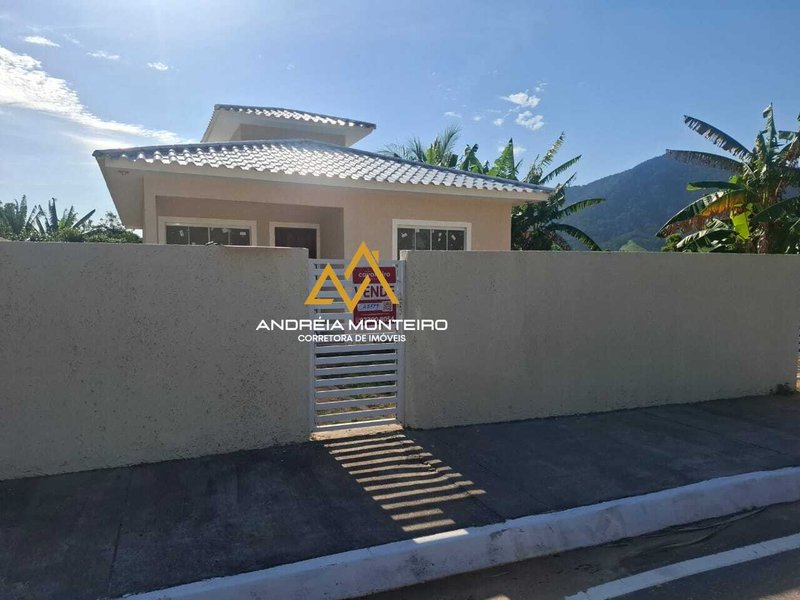 Casa com 2 dormitórios à venda, 72 m² por R$ 350.000,00 - Jaconé - Maricá/RJ - Maricá - 