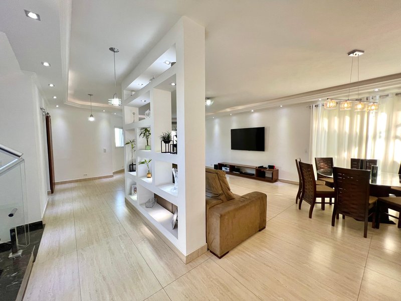 Excelente casa para sua família em Alphaville SP Alameda Sarapuí Santana de Parnaíba - 