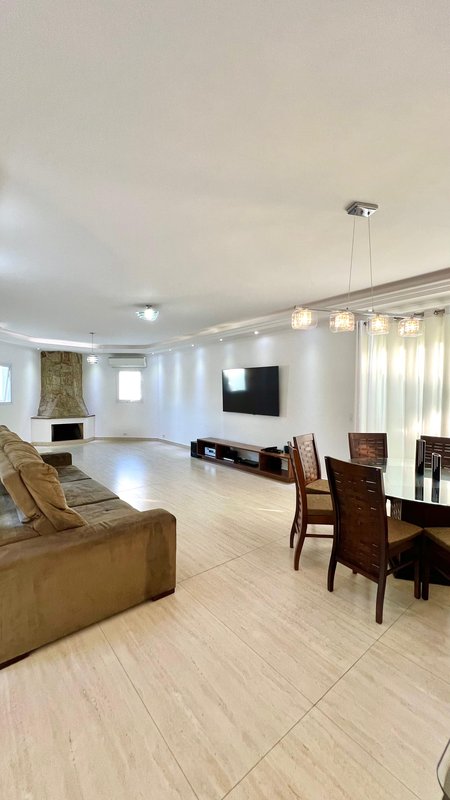 Excelente casa para sua família em Alphaville SP Alameda Sarapuí Santana de Parnaíba - 