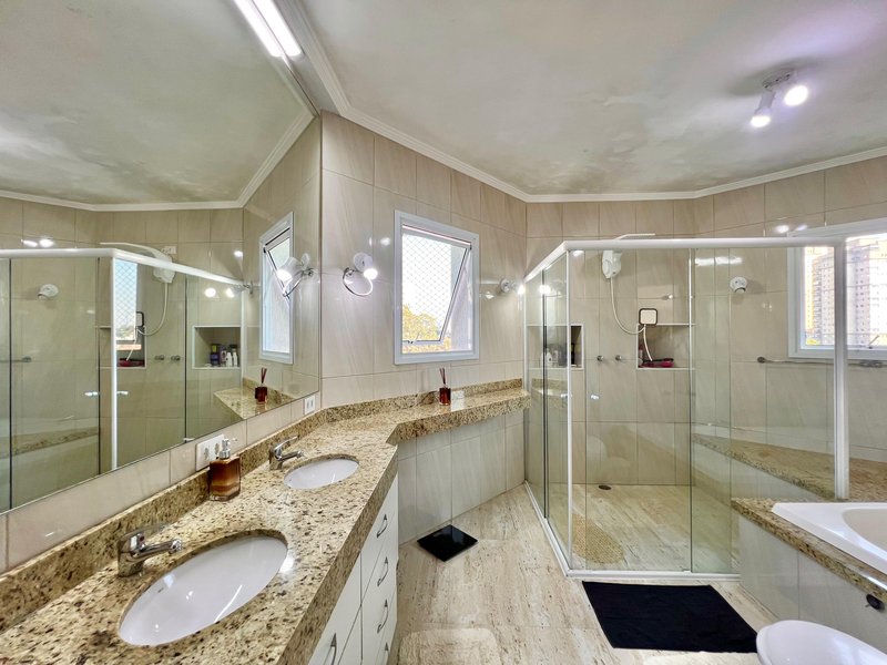 Excelente casa para sua família em Alphaville SP Alameda Sarapuí Santana de Parnaíba - 