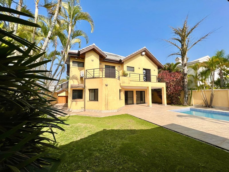 Melville - Casa Sensacional com Excelente localização Rua Ipê Santana de Parnaíba - 