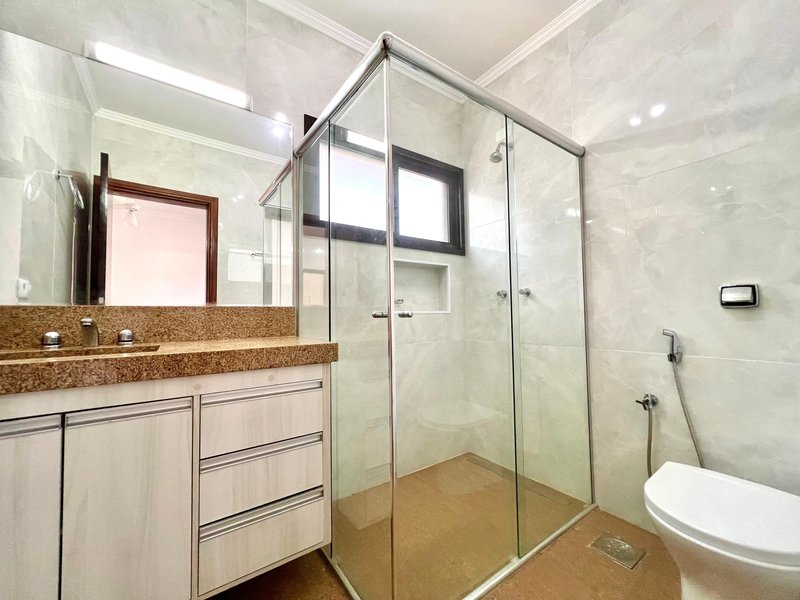 Melville - Casa Sensacional com Excelente localização Rua Ipê Santana de Parnaíba - 