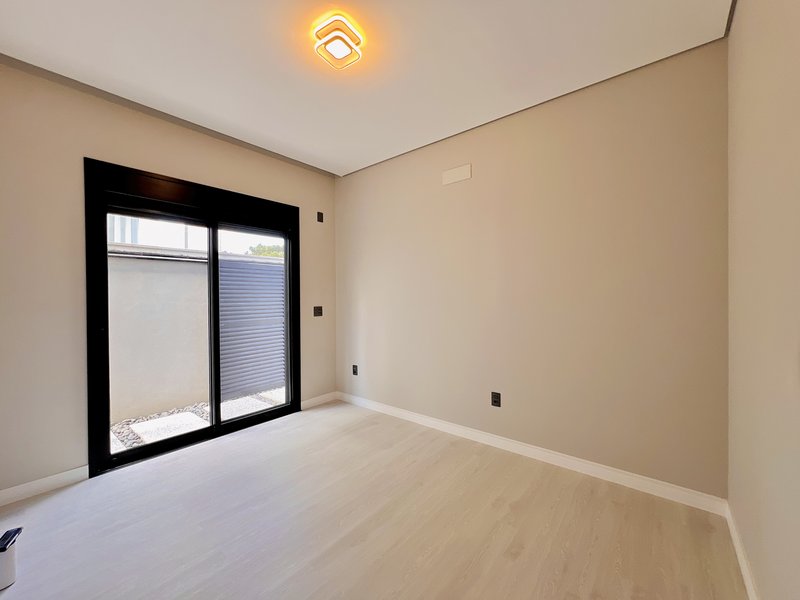 CASA TÉRREA COM MEZANINO E ELEVADOR EM ALPHAVILLE NOVA ESPLANADA 4 Alameda Grécia Votorantim - 