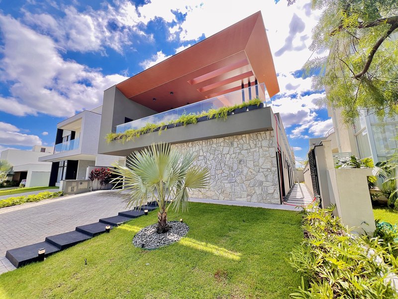 CASA TÉRREA COM MEZANINO E ELEVADOR EM ALPHAVILLE NOVA ESPLANADA 4 Alameda Grécia Votorantim - 