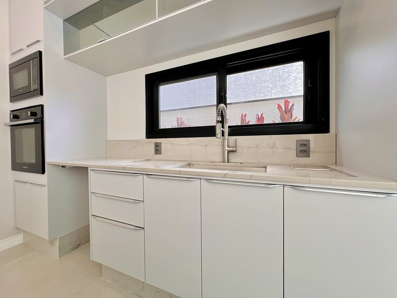 CASA TÉRREA COM MEZANINO E ELEVADOR EM ALPHAVILLE NOVA ESPLANADA 4 Alameda Grécia Votorantim - 