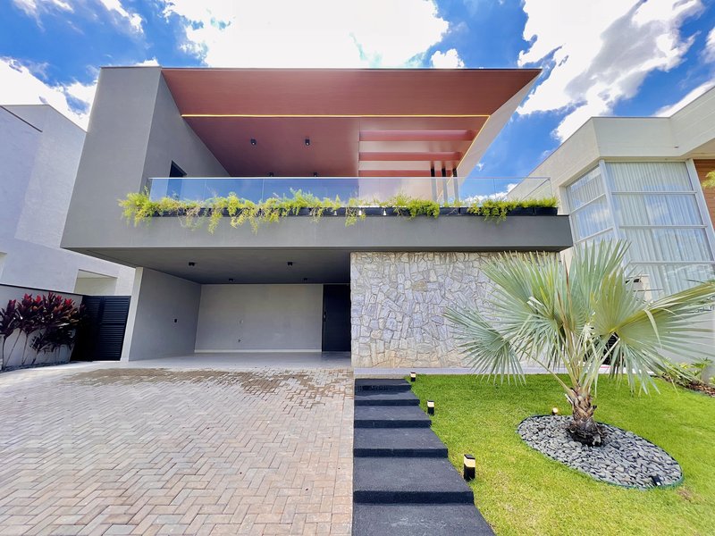CASA TÉRREA COM MEZANINO E ELEVADOR EM ALPHAVILLE NOVA ESPLANADA 4 Alameda Grécia Votorantim - 