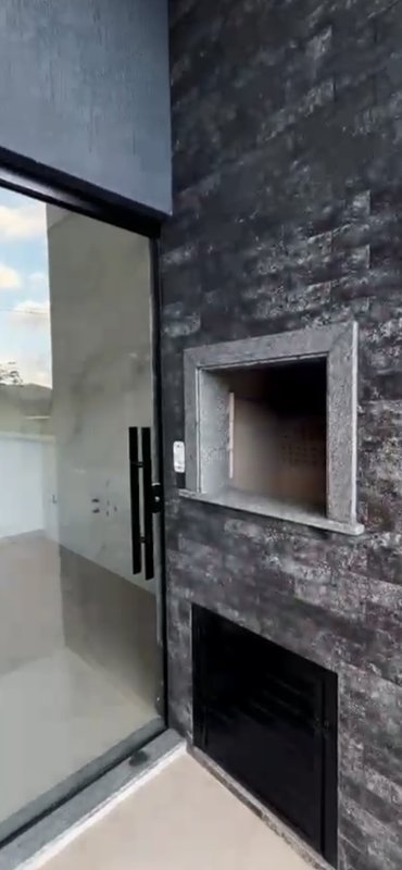 CASA COM 1 SUÍTE MAIS 2 DORMITÓRIOS NO LAGEADO - Guabiruba - 
