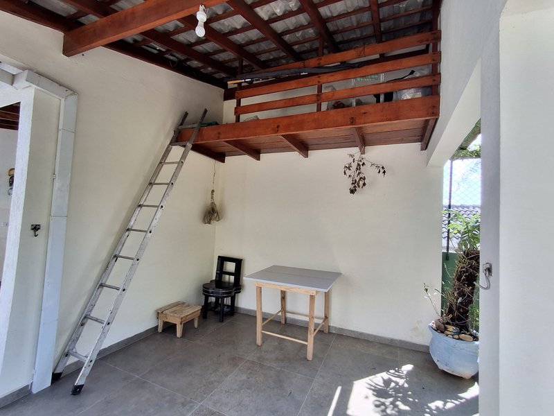 Linda Casa Térrea a Venda, ótima localização em Santana de Parnaiba - Santana de Parnaíba - 