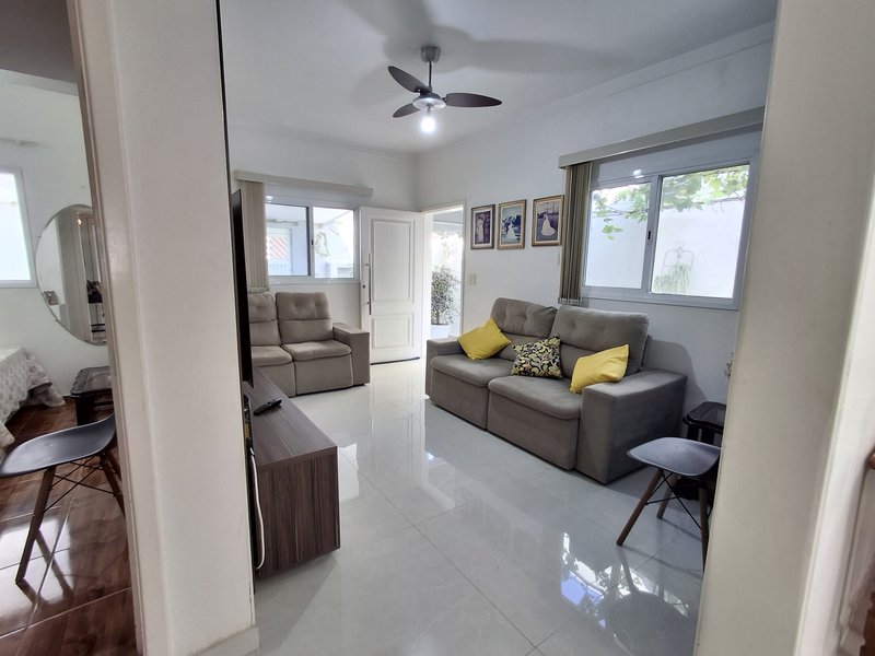 Linda Casa Térrea a Venda, ótima localização em Santana de Parnaiba - Santana de Parnaíba - 