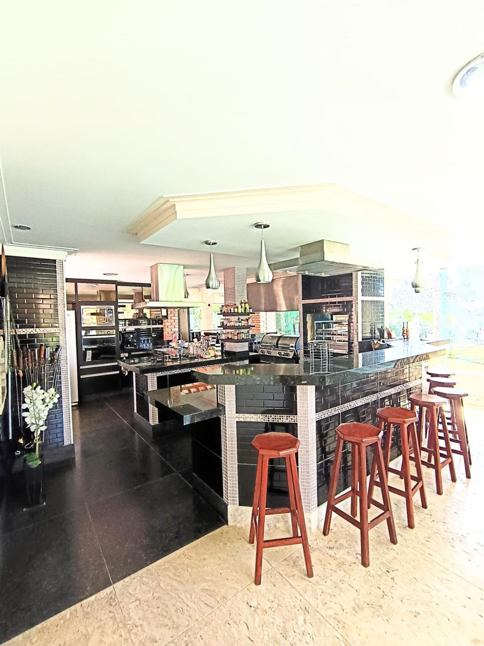 Casa com 5 dormit&oacute;rios &agrave; venda,1400 m&sup2; -Condom&iacute;nio Lago Azul Golfe Clube - Ara&ccedil;oiaba - SP Rodovia Raposo Tavares  Araçoiaba da Serra - 