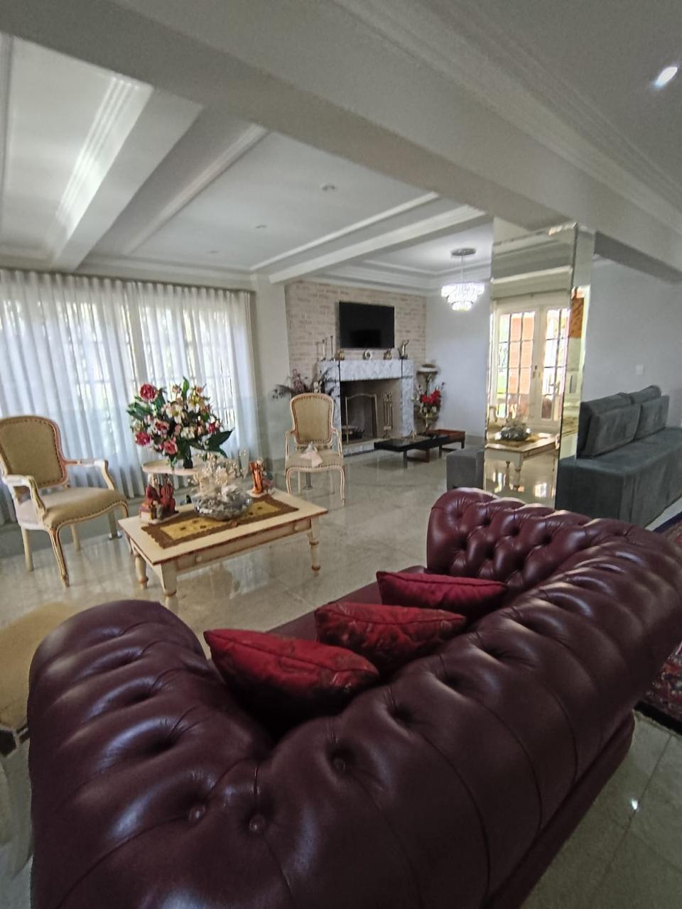 Casa com 5 dormit&oacute;rios &agrave; venda,1400 m&sup2; -Condom&iacute;nio Lago Azul Golfe Clube - Ara&ccedil;oiaba - SP Rodovia Raposo Tavares  Araçoiaba da Serra - 